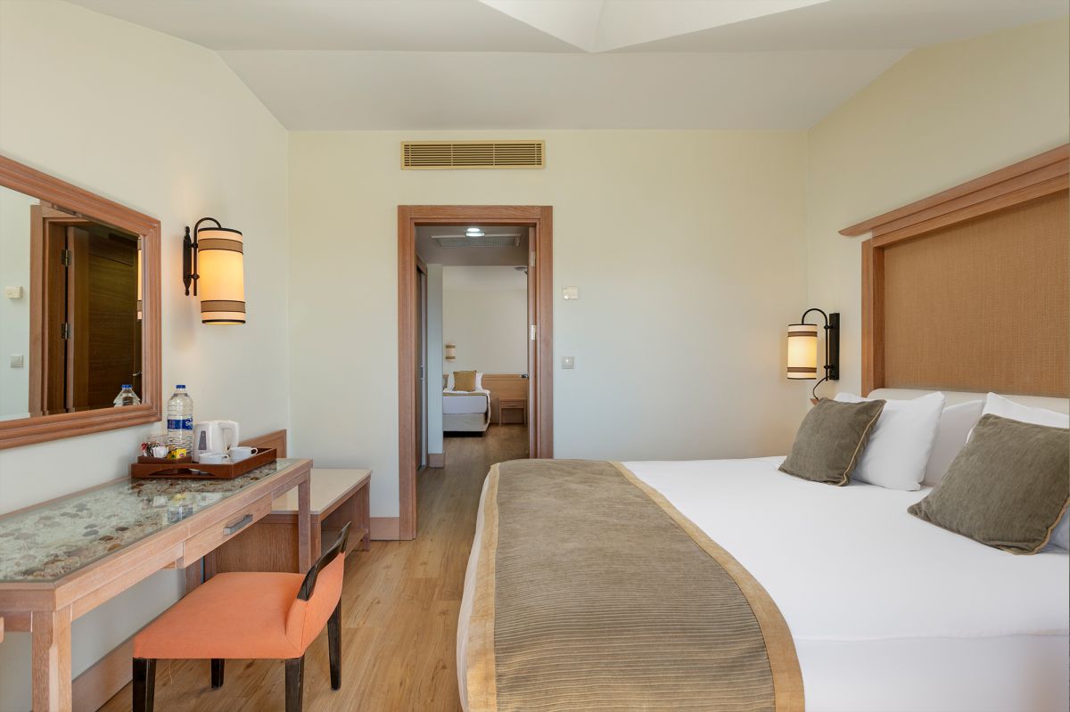 imagini hotel DOBEDAN SIDE